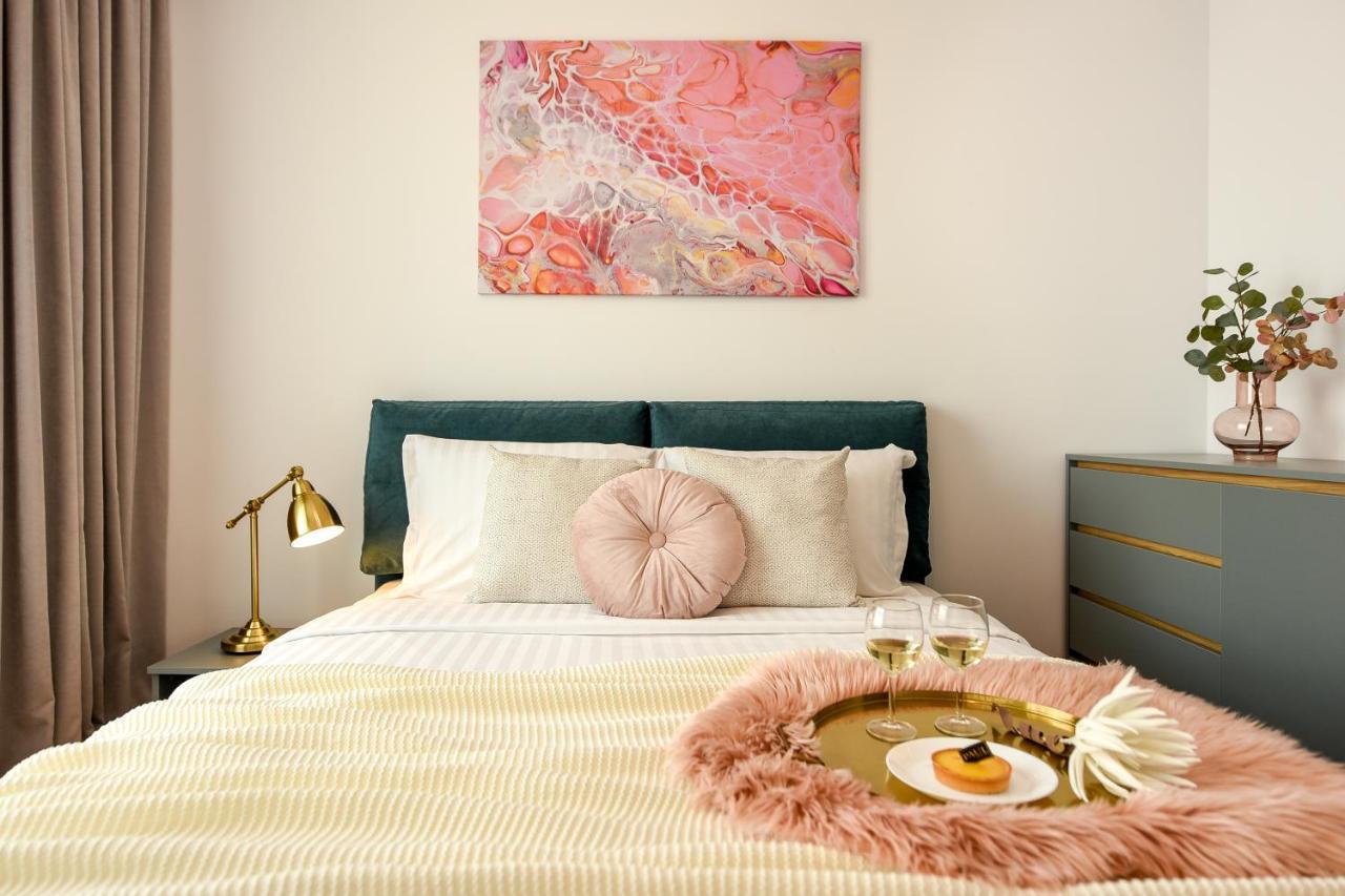 Eye Candy Romexpo 2-Bedroom With Free Parking Bucarest Extérieur photo
