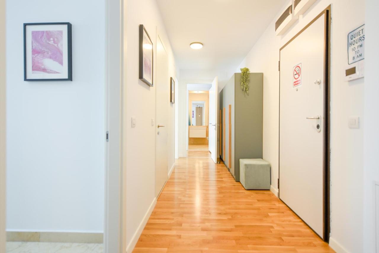 Eye Candy Romexpo 2-Bedroom With Free Parking Bucarest Extérieur photo