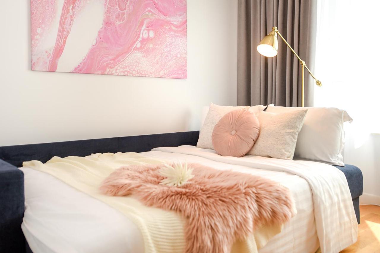 Eye Candy Romexpo 2-Bedroom With Free Parking Bucarest Extérieur photo